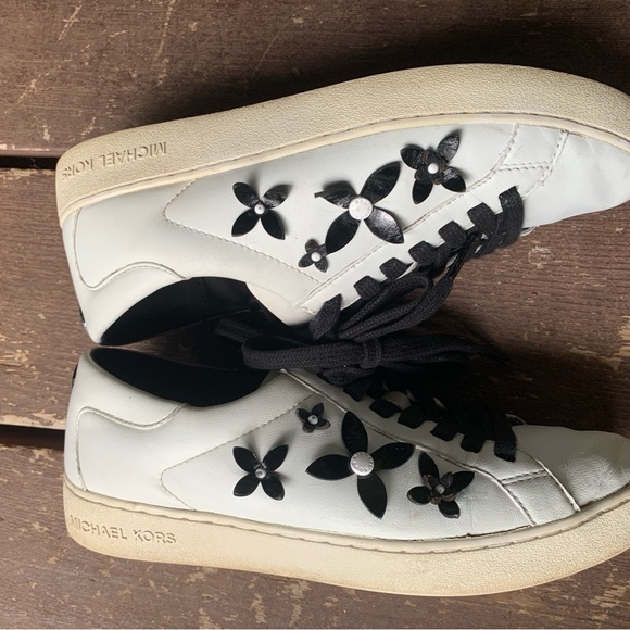 Michael Kors Lola Womens Black and White Casual Sneaker Size 8 - Picture 6 of 11